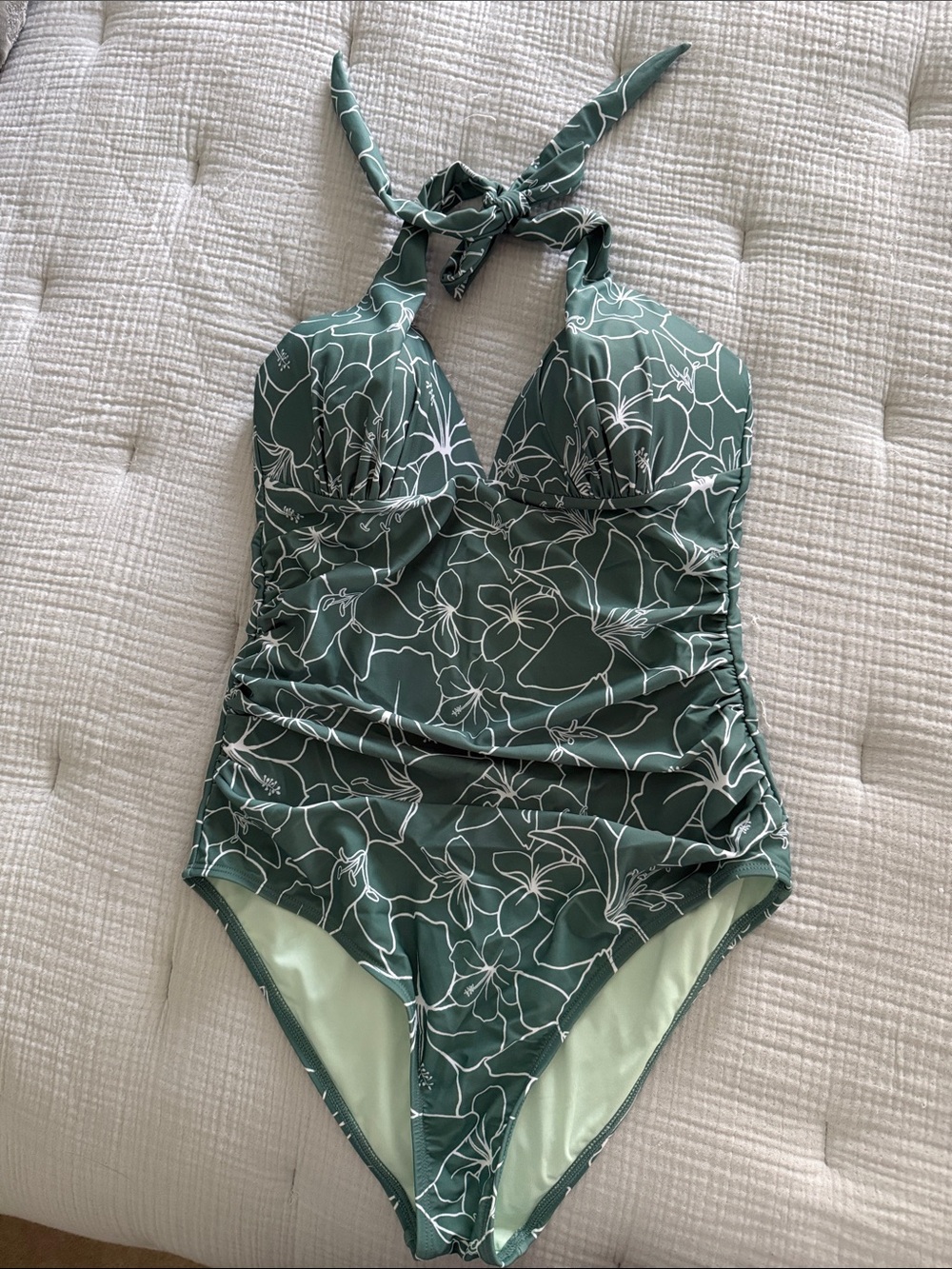 Cupshe Dark Green Floral Halter One-Piece Swimsuit